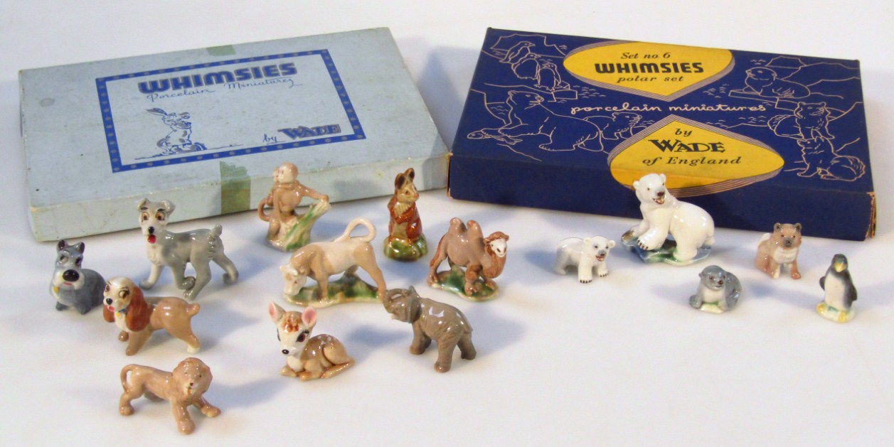 Appraisal: A Wade Whimsies porcelain miniatures box containing a quantity of