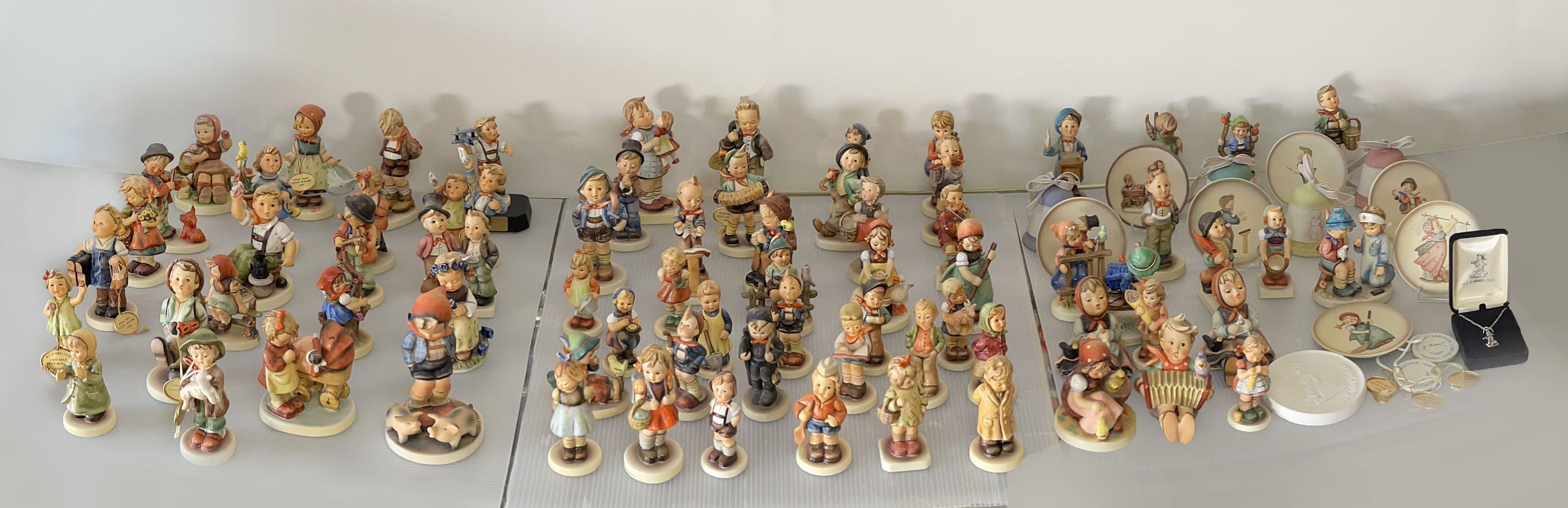 Appraisal: LARGE HUMMEL PORCELAIN COLLECTION Approx figures with an inventory book