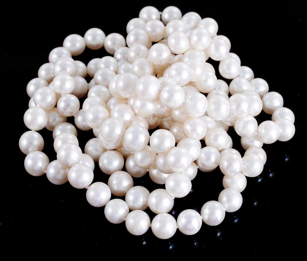 Appraisal: Endless strand of pearls one hundred sixty-three - mm cultured