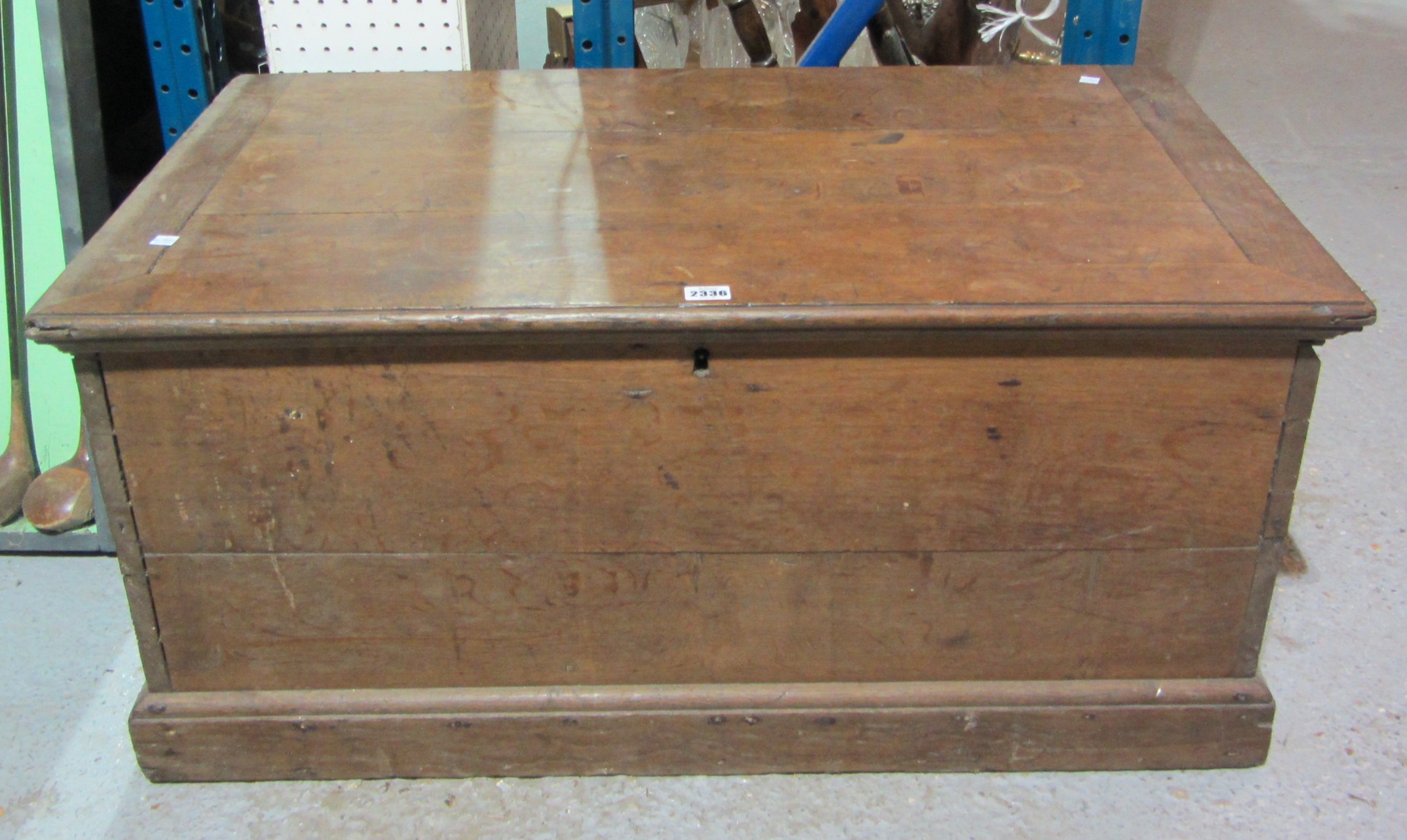 Appraisal: A th century oak lift top trunk