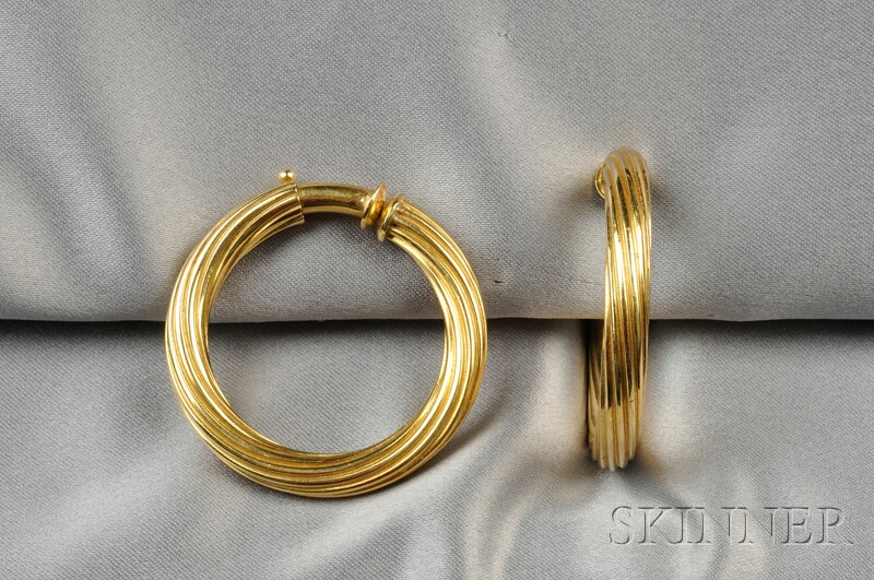 Appraisal: kt Gold Earpendants each designed as a ribbed hoop dwt