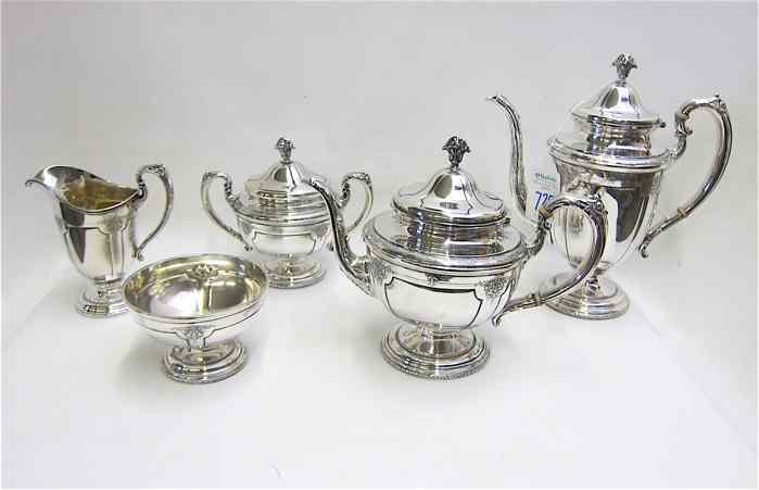 Appraisal: FIVE PIECE TOWLE STERLING COFFEE TEA SET in the ''Louis