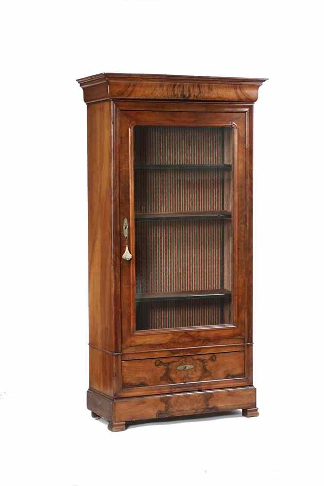 Appraisal: DISPLAY CABINET - th c single glass door display cabinet