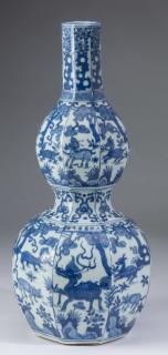 Appraisal: Chinese double gourd vase w dragons qilin h Chinese blue