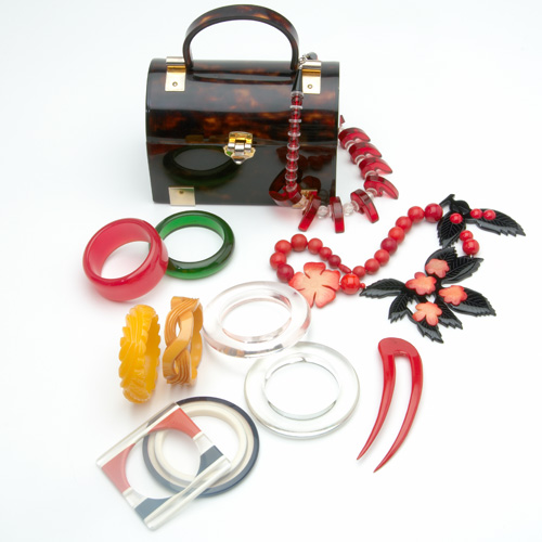 Appraisal: Collection of Bakelite and lucite jewelry eleven pieces along with