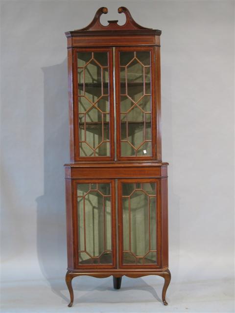 Appraisal: FEDERAL STYLE MAHOGANY CORNER CABINET h w d in