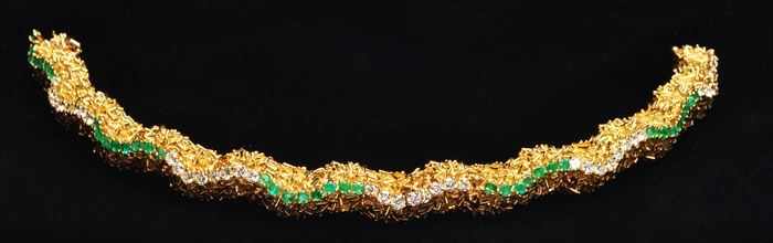 Appraisal: EMERALD GOLD AND DIAMOND BRACELET Approx - in