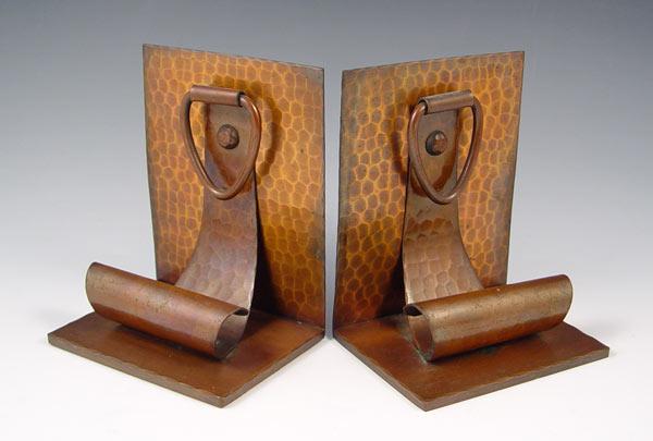 Appraisal: PAIR ROYCROFT HAND HAMMERED COPPER BOOKENDS Circa late mark Applied