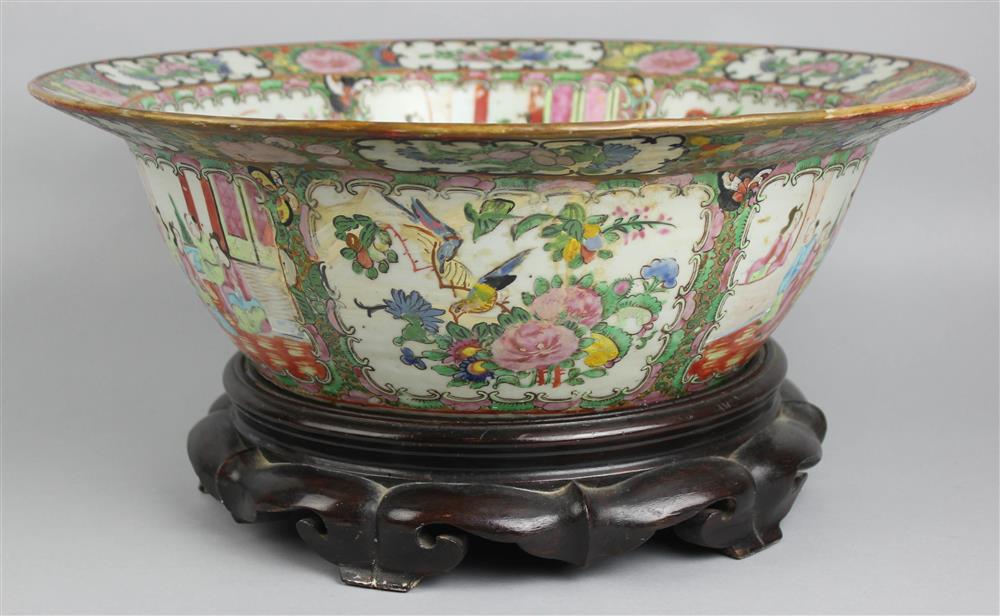 Appraisal: CHINESE ROSE MEDALLION BASIN TH CENTURY the large deep bowl