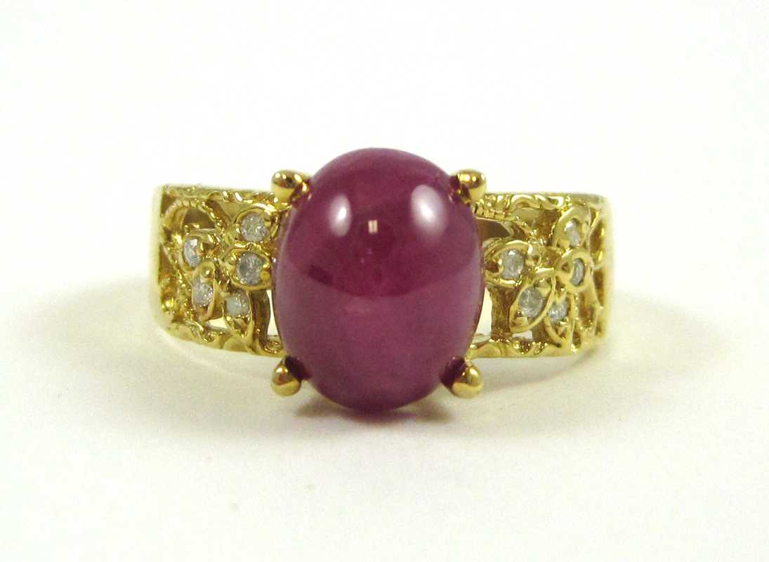 Appraisal: RUBY DIAMOND AND KARAT YELLOW GOLD RING the oval ruby