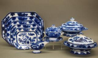 Appraisal: pc Wedgwood Chapoo dinnerware A mid th century Wedgwood Ironstone