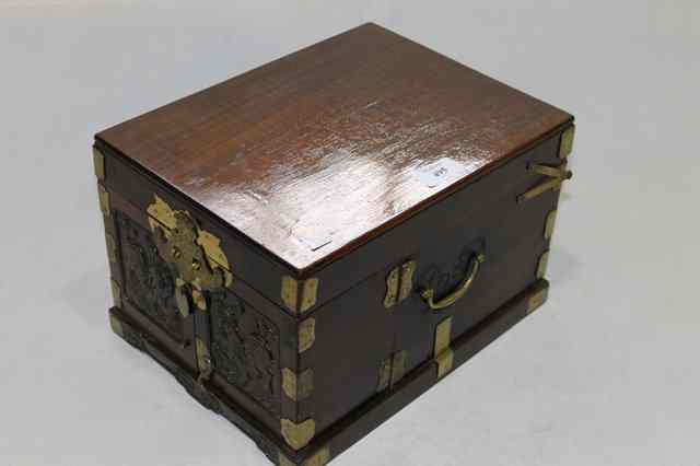 Appraisal: A CHINESE HARDWOOD FOLDING BOX