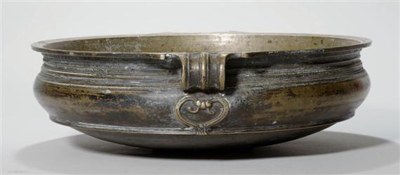 Appraisal: A BRONZE DISH South India ca th c D cm