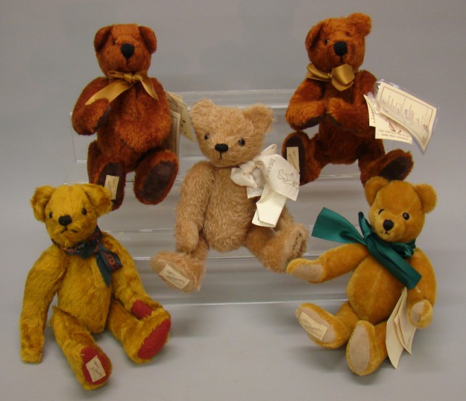 Appraisal: Lot of tagged English Deans Collector's Club mohair bears Humphrey