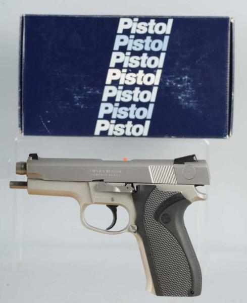 Appraisal: Smith Wesson Pistol Description mm Bore is in excellent condition