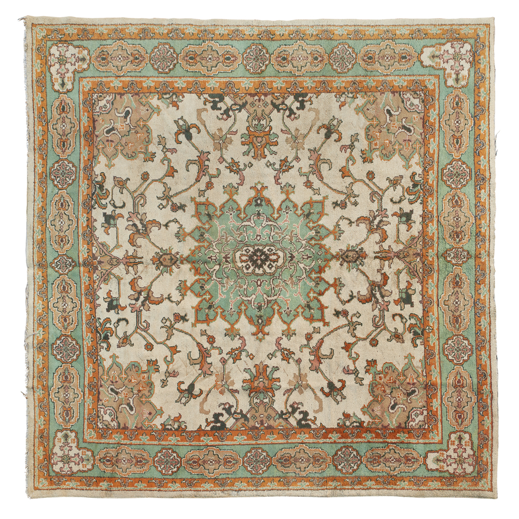 Appraisal: INDIAN CARPET EARLY TH CENTURY the cream field with green