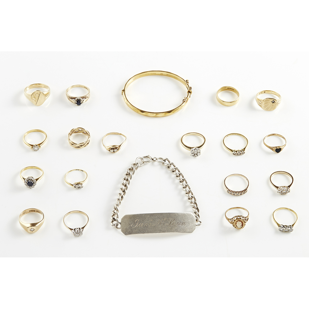 Appraisal: A collection of diamond and gem set rings to include