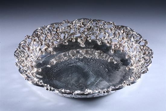 Appraisal: AMERICAN STERLING SILVER CENTER BOWL retailed The Cowell Hubbard Co