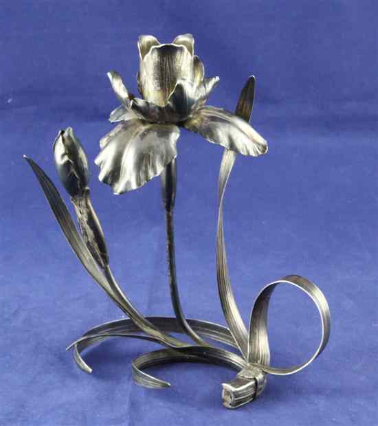 Appraisal: An early th century Chinese silver chamberstick modelled as flowers