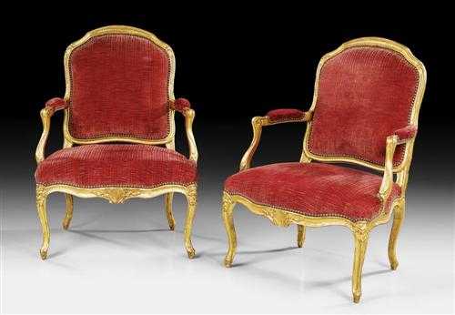 Appraisal: PAIR OF CARVED GILT BEECHWOOD FAUTEUILS A LA REINE Louis