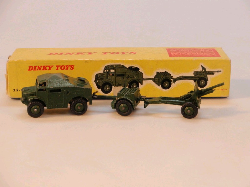 Appraisal: Dinky Toys pounder field gun set boxed