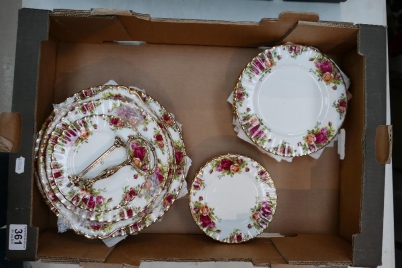 Appraisal: A good collection of Royal Albert Old Country Roses dinner