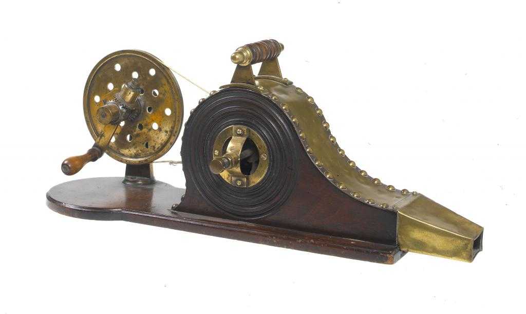 Appraisal: A VICTORIAN BRASS AND MAHOGANY MECHANICAL BELLOWS with turned beech