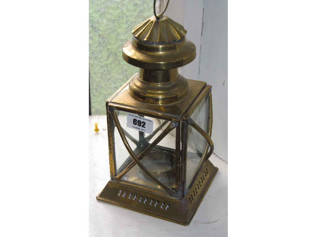 Appraisal: Brass lantern