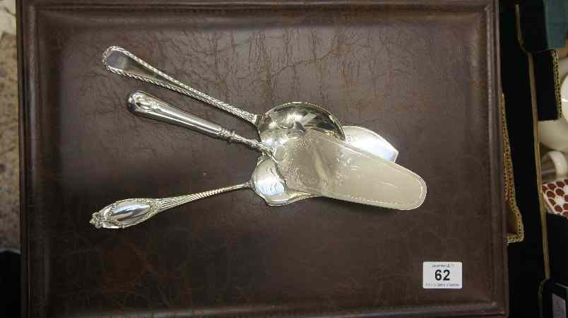 Appraisal: Besteke Solingen carat plated piece canteen of Cutlery in Leather