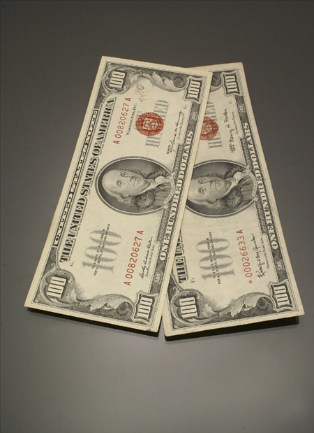 Appraisal: One A One Hundred-Dollar U S Star Note and One