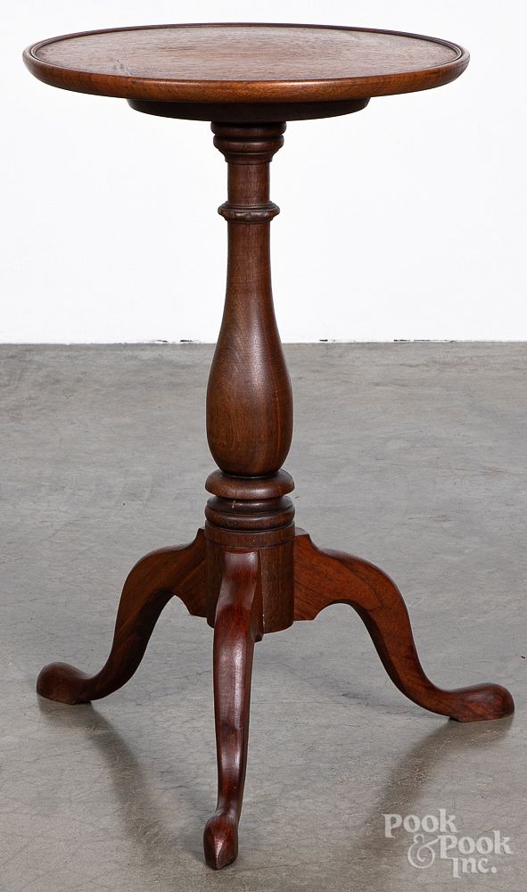 Appraisal: Queen Anne style mahogany candlestand Queen Anne style mahogany candlestand