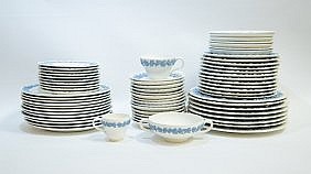 Appraisal: WEDGWOOD QUEENSWARE NINTY-FIVE PC PORCELAIN SERVICEFirst Half th Century Marked