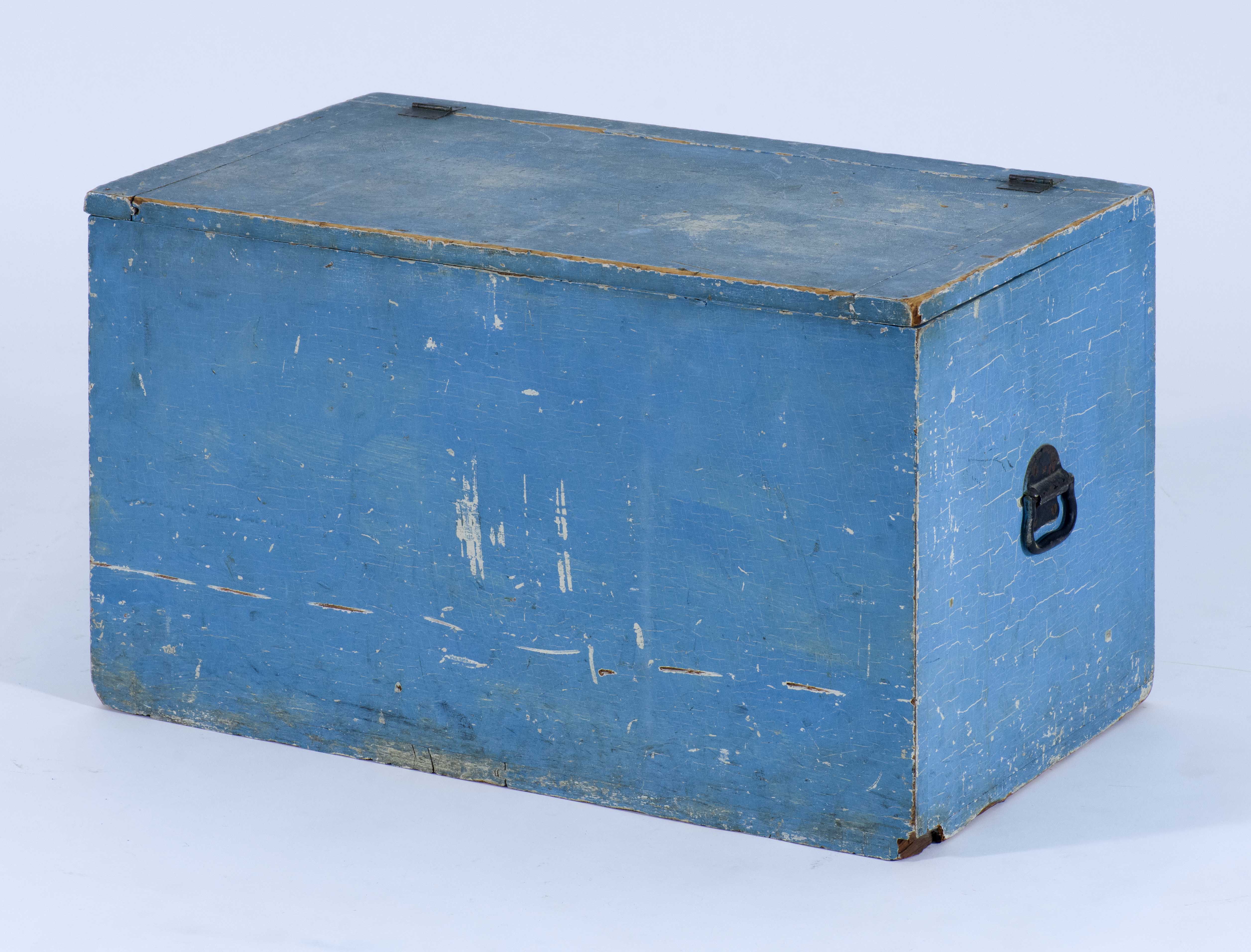 Appraisal: LIFT-TOP TRUNK Late th CenturyIn pine under blue paint Iron