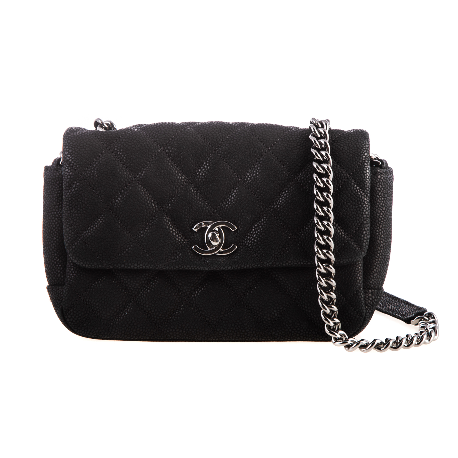 Appraisal: A CHANEL CC SMALL SINGLE FLAP BAG A black quilted