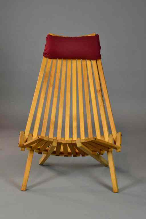 Appraisal: DRYING RACK STYLE CHAIRContemporary style chair with slatted divides ''