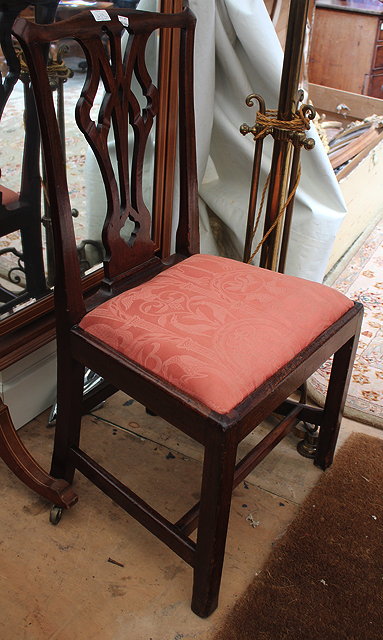 Appraisal: AN ANTIQUE OAK JOINT STOOL cm wide together with a