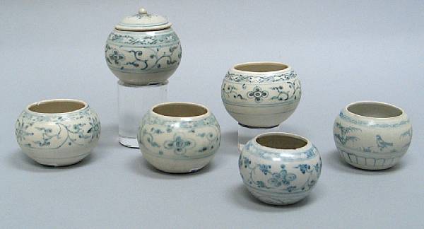 Appraisal: A group of six blue and white jars Vietnam Late