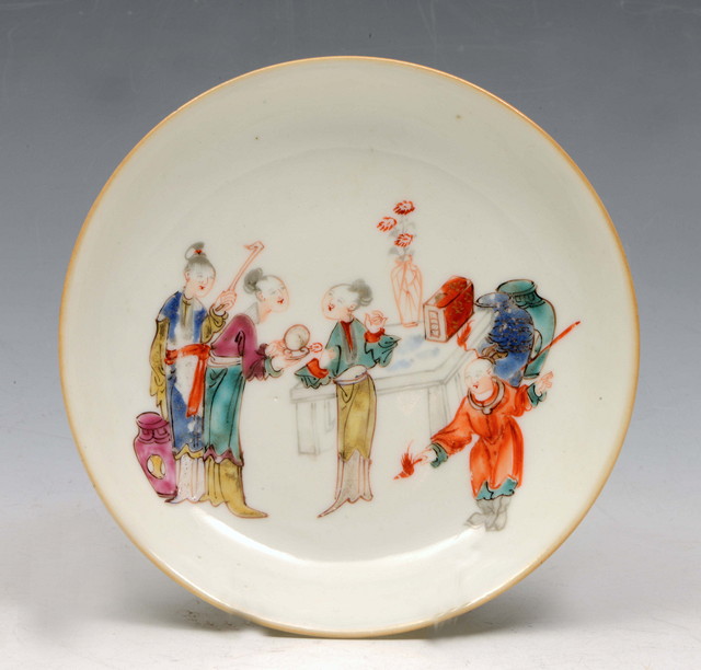 Appraisal: A CHINESE FAMILLE ROSE SAUCER decorated in coloured enamels with