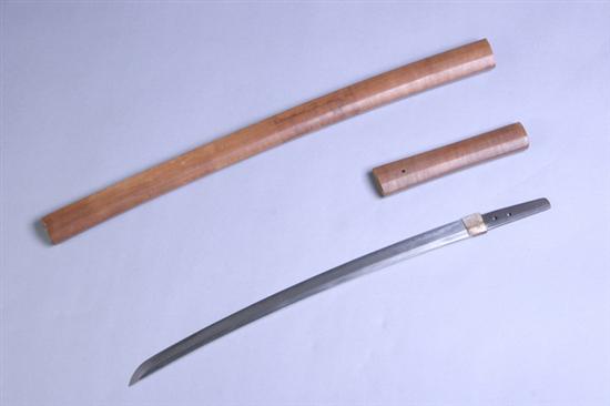 Appraisal: JAPANESE SHORT SWORD WAKIZASHI Shinto period th century In shirasaya