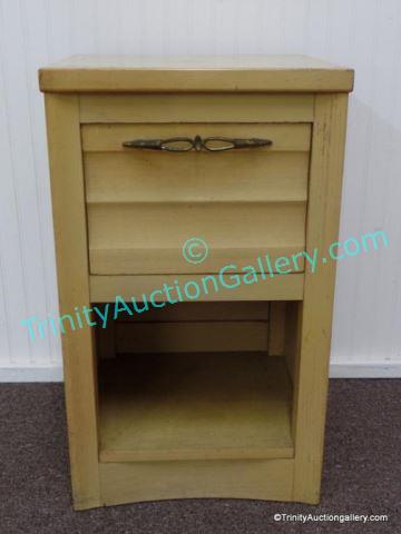 Appraisal: Mid Century 's Blond Oak Night Stand Made of solid