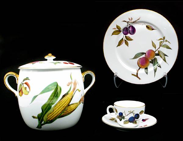 Appraisal: A group of Royal Worcester dinnerware in the Evesham pattern