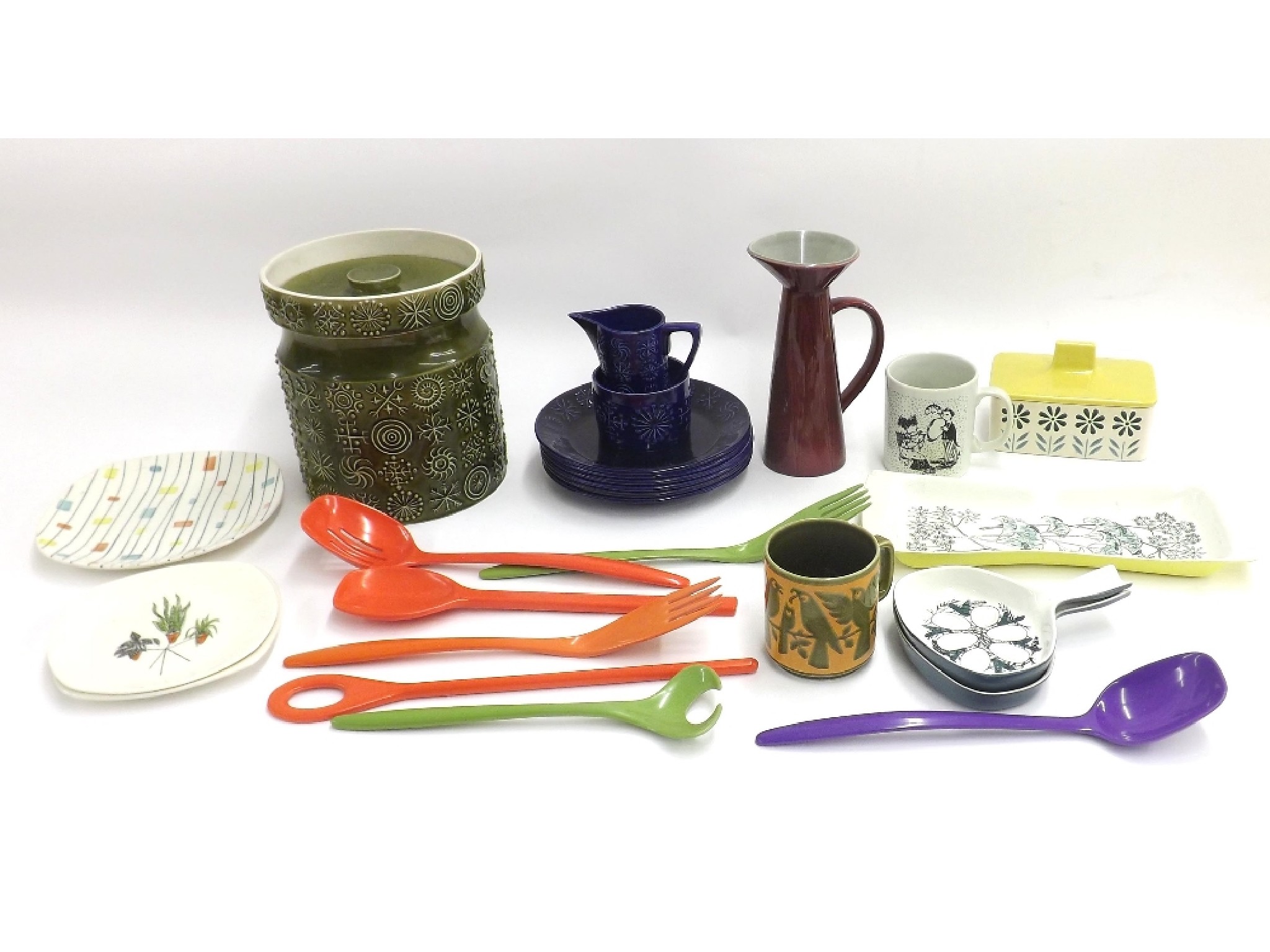 Appraisal: Mid th century ceramics and kitchenalia to include Portmeirion 'Totem'