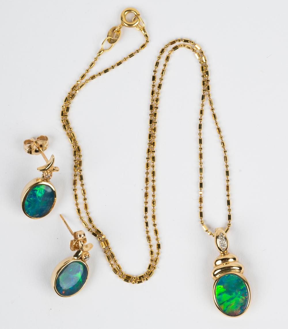 Appraisal: SUITE OF KARAT YELLOW GOLD OPAL DIAMOND JEWELRYcomprising a necklace