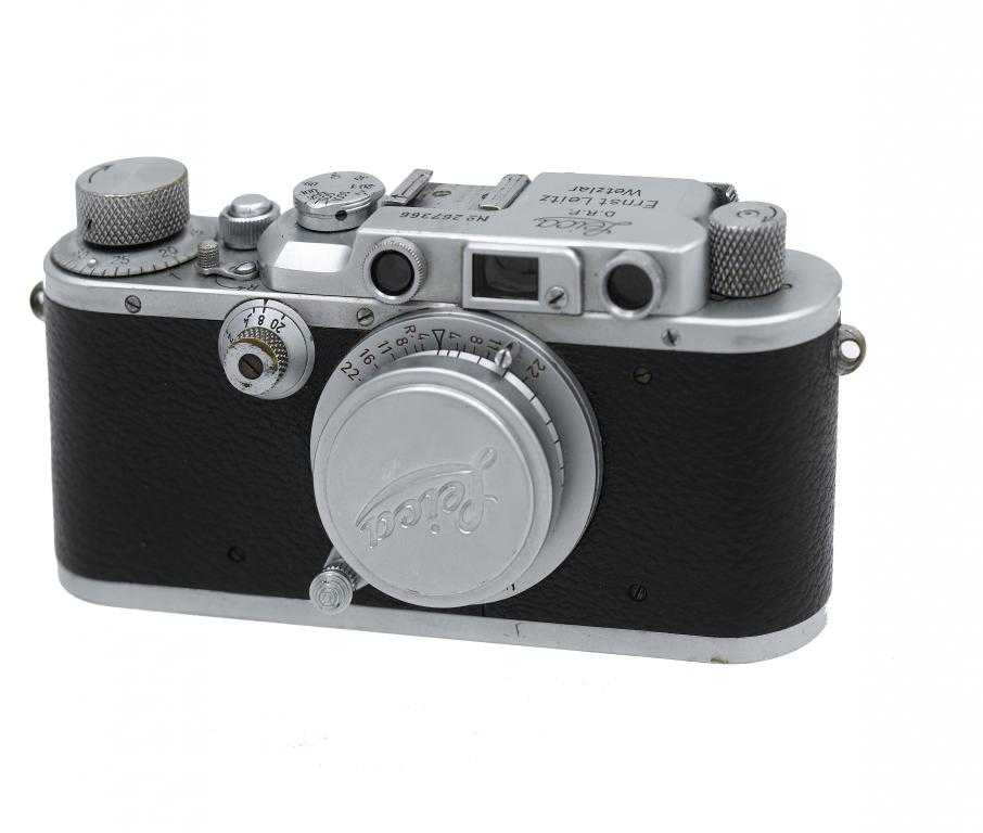 Appraisal: LEICA IIIa serial no with Leitz Elmar cm f lens