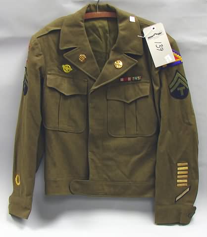 Appraisal: Lot consists of a US WWII pocket Ike jacket Collar