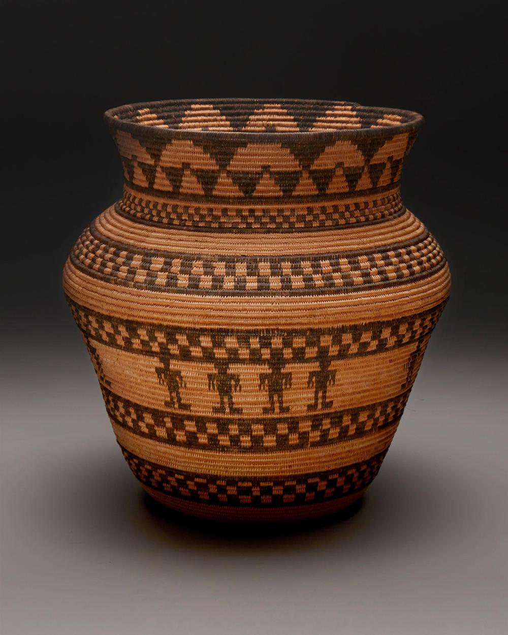 Appraisal: A large Apache olla basket First-quarter th Century Southwest United