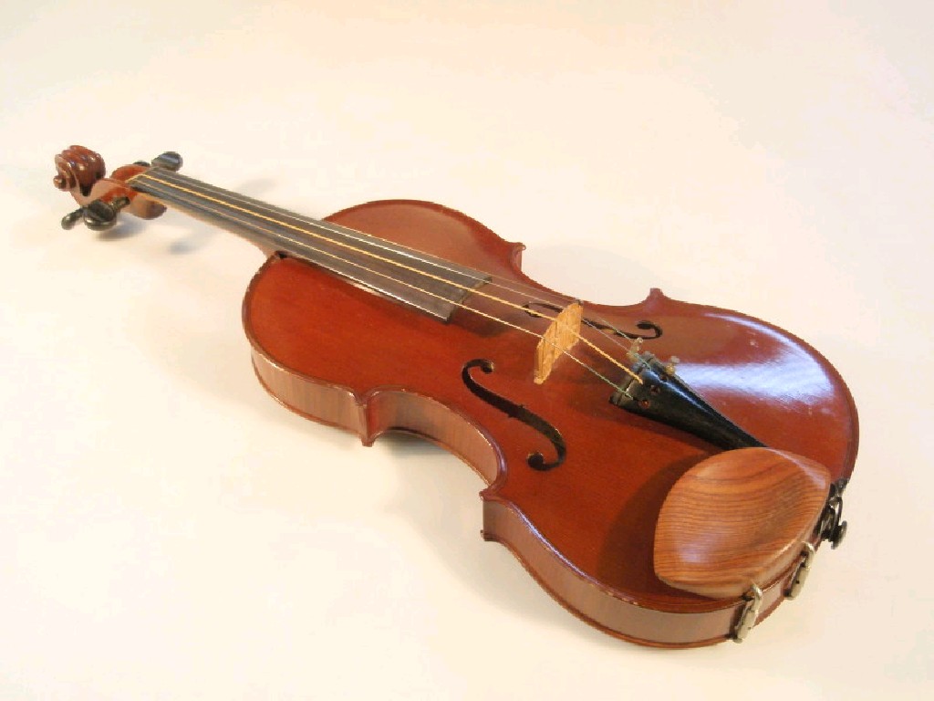 Appraisal: A cased violin by Edwin Whitmarsh The cm body having