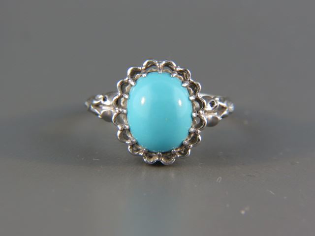 Appraisal: Turquoise Ring elegant Persian blue cabachon in k white gold