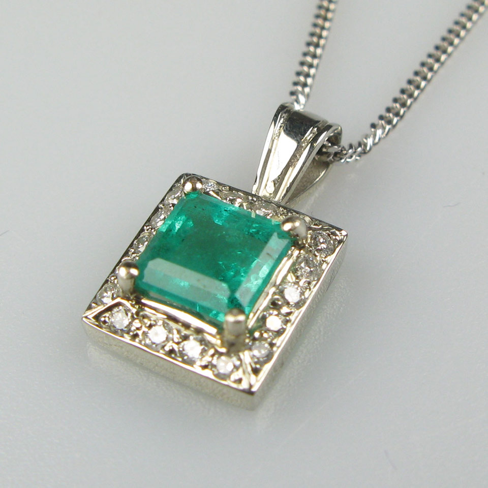 Appraisal: k White Gold Chain And Pendant set with an emerald