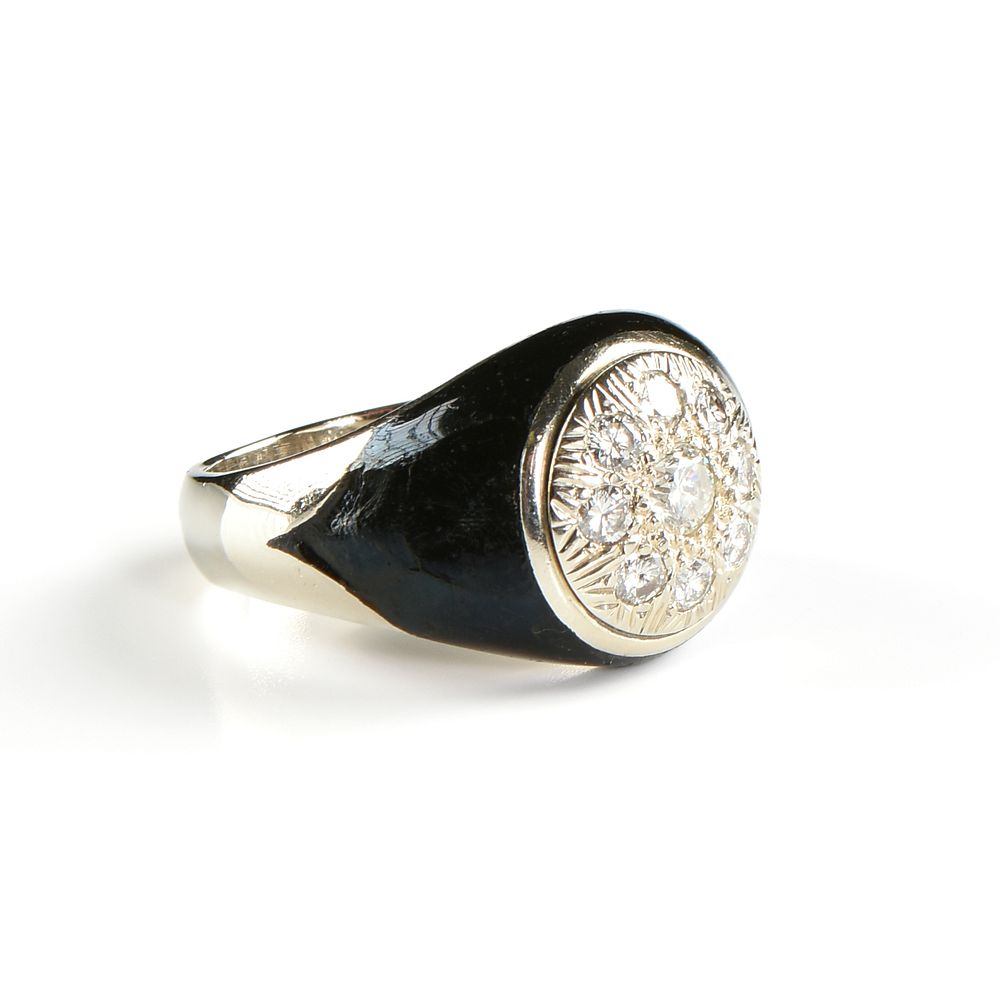 Appraisal: A MEN'S ART DECO STYLE DIAMOND BLACK ONYX AND K